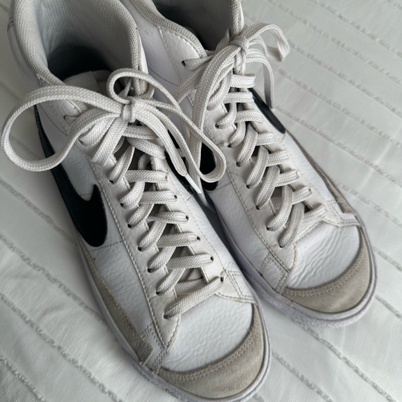 🍒SOLD🍒•nike blazer high tops• - Picture 5 of 5